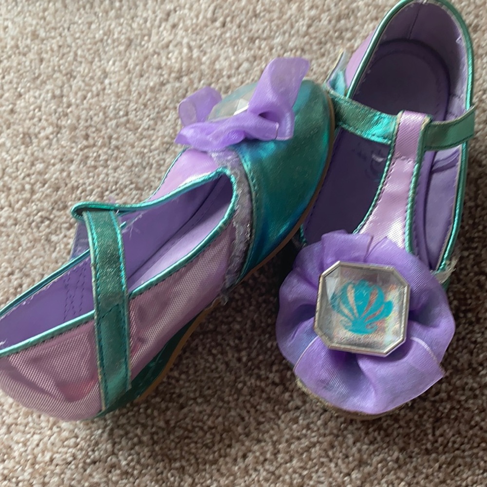 Arial little girl heels